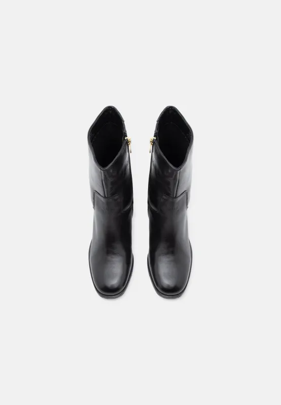 The Vibe Copenhagen Shoes 