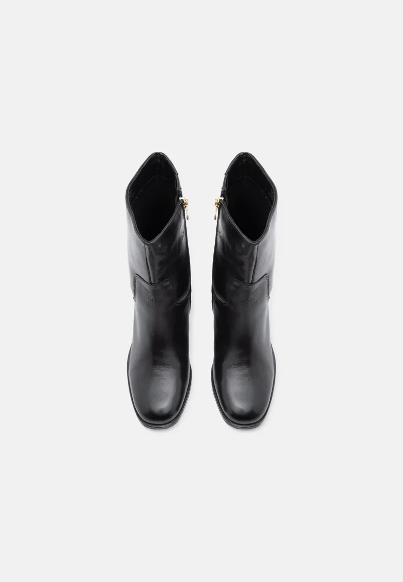 The Vibe Copenhagen Shoes 