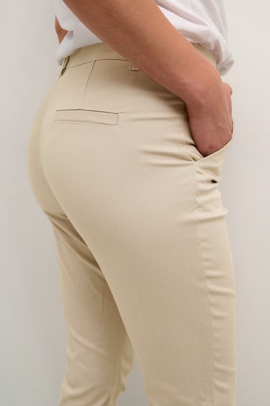 Lea Chino Pant Kaffe