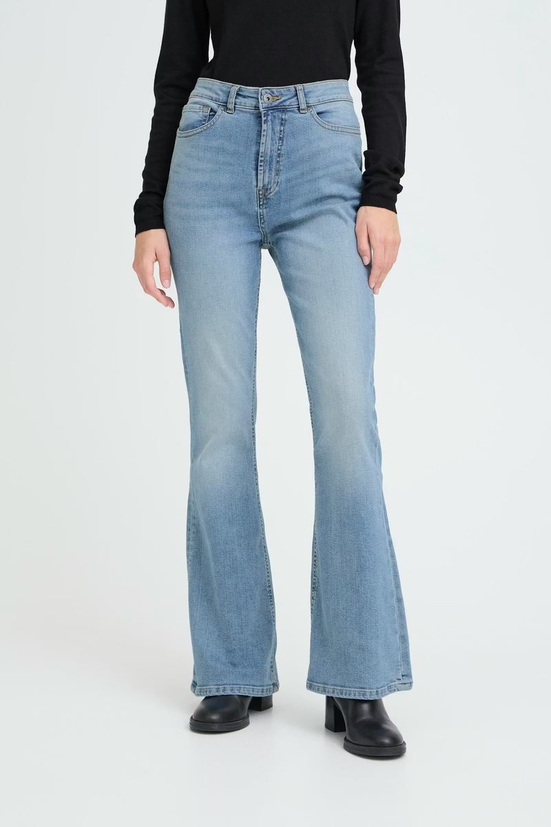 Wiggy Flared Jeans Ichi